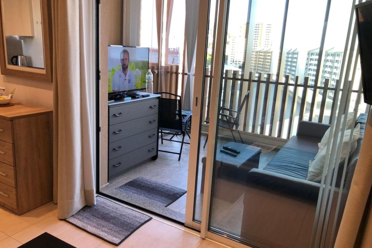 Westone Suite710-Hosted By Sweetstay Гибралтар Екстериор снимка