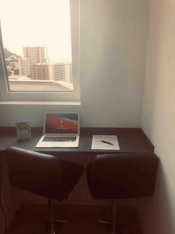 Westone Suite710-Hosted By Sweetstay Гибралтар Екстериор снимка