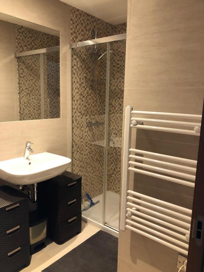 Westone Suite710-Hosted By Sweetstay Гибралтар Екстериор снимка