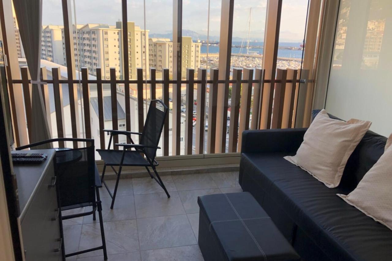 Westone Suite710-Hosted By Sweetstay Гибралтар Екстериор снимка