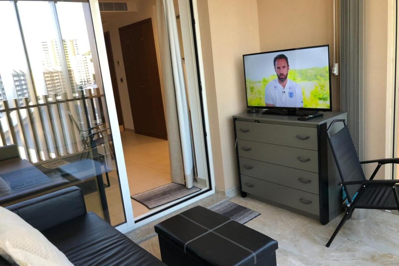 Westone Suite710-Hosted By Sweetstay Гибралтар Екстериор снимка